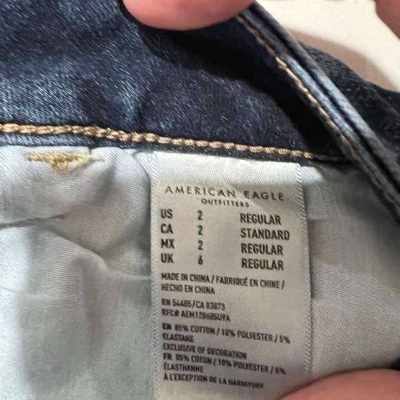 Size 2 American Eagle Jeans - Picture 6 of 6